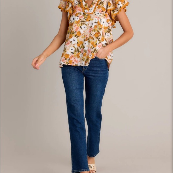 Floral Ruffle Sleeve Top - Picture 3 of 5